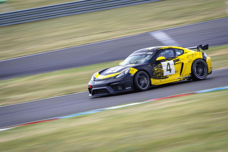  Porsche 718 Cayman GT4 Clubsport (982C) 2019 года  (фото 27 из 48)